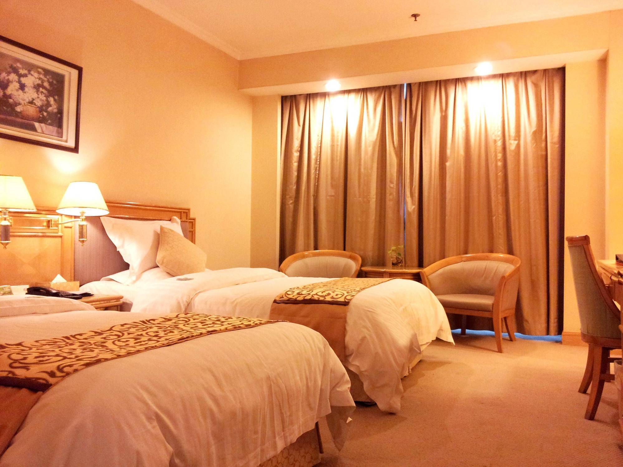 Weifang Internation Financial Hotel Exterior foto